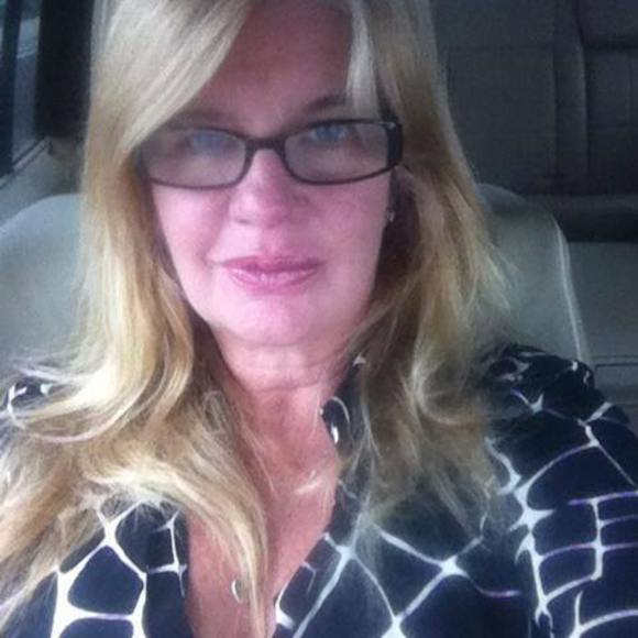 Meet your Posher, Pamela - Picture 1 of 1